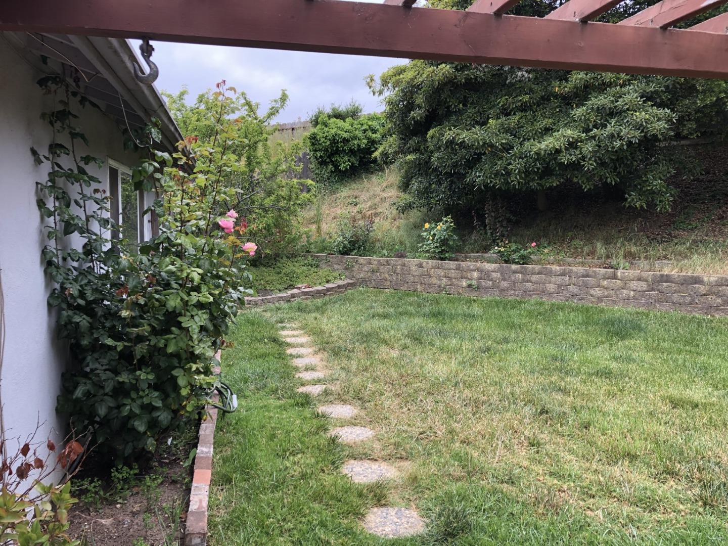 13375 Taft Circle Salinas, CA 93906 - Photo 14 of 18 a view of a yard with plants