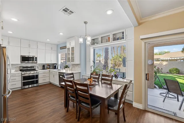 $875,000 | 314 Dazzling Terrace, Henderson, NV 89012