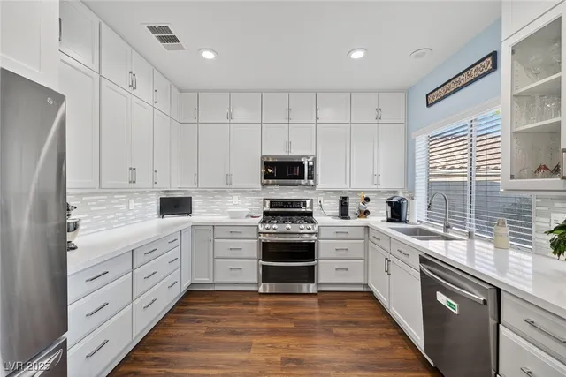 $875,000 | 314 Dazzling Terrace, Henderson, NV 89012