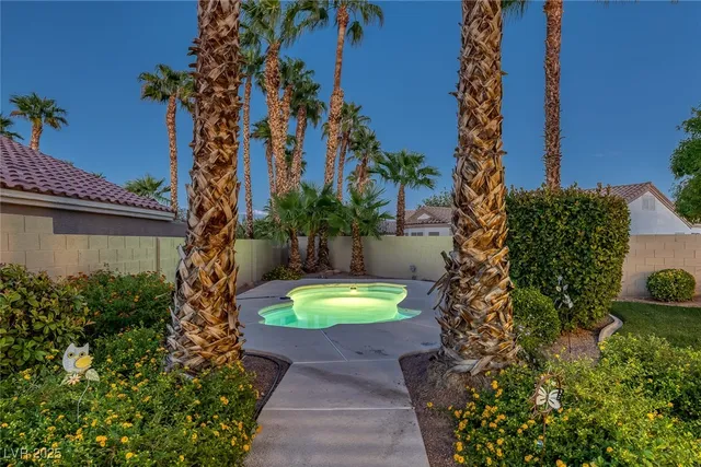 $875,000 | 314 Dazzling Terrace, Henderson, NV 89012