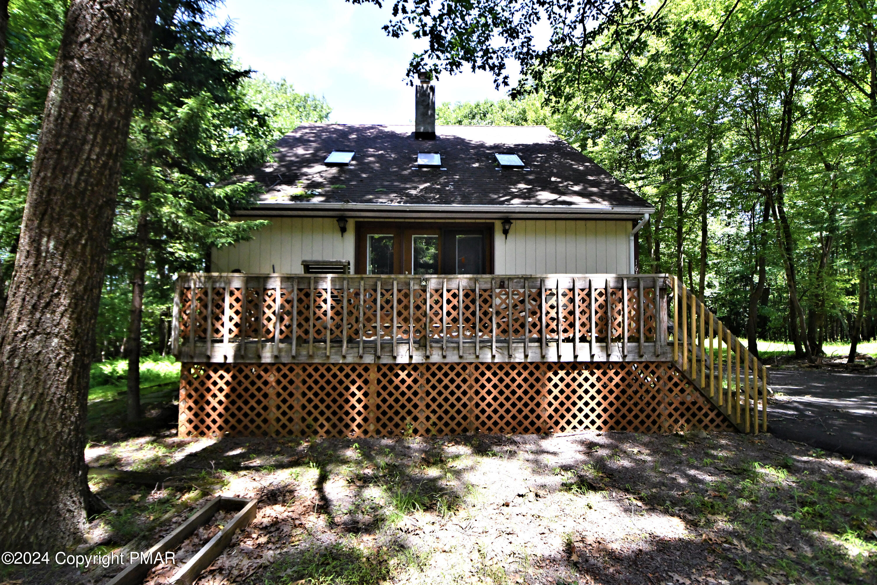 161 Brier Crest Road Blakeslee, PA 18610 - Photo 1 of 49 161 Brier Crest Front