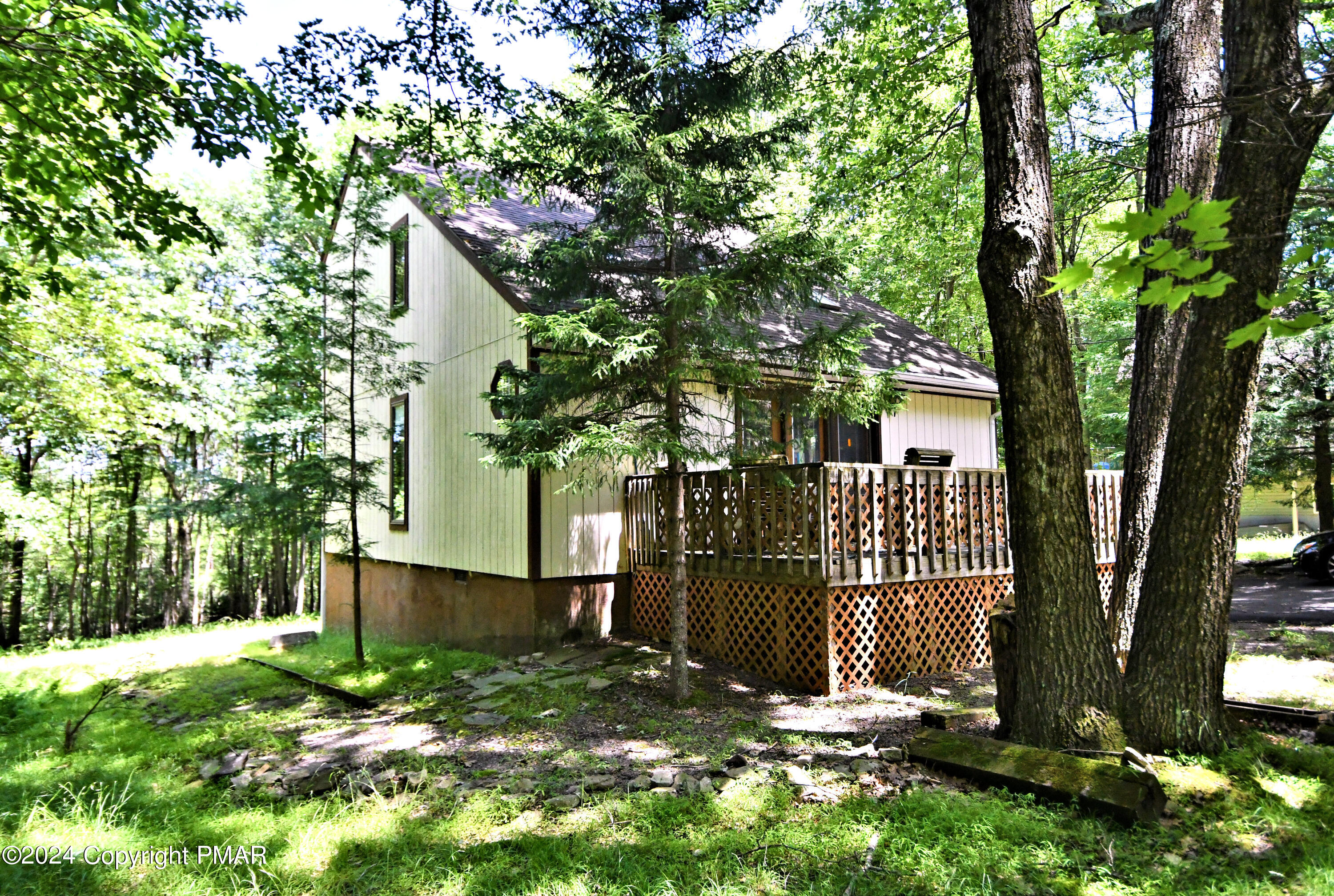 161 Brier Crest Road Blakeslee, PA 18610 - Photo 3 of 49 002-Brier Crest