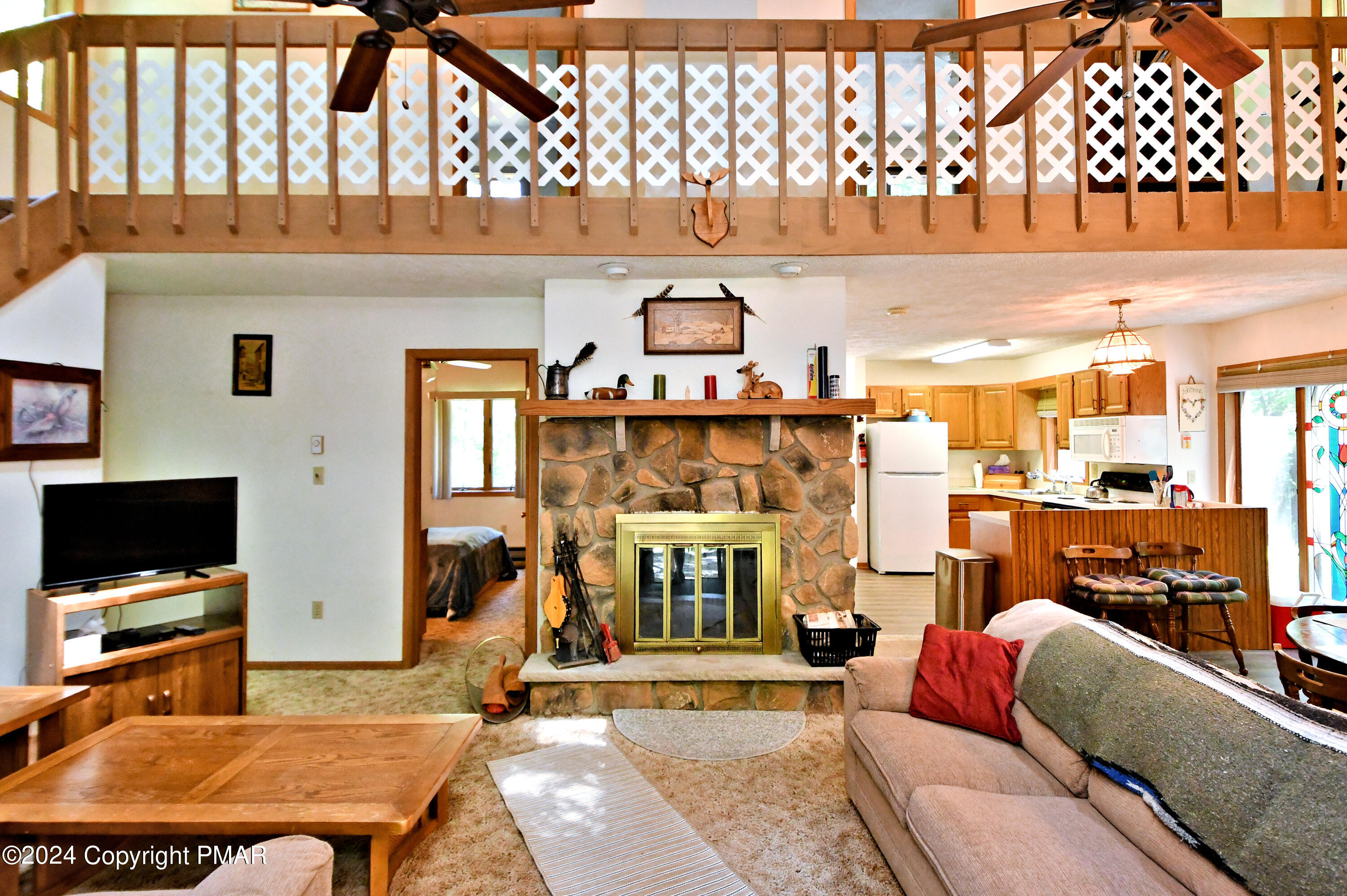 161 Brier Crest Road Blakeslee, PA 18610 - Photo 6 of 49 Brier Crest - Living Room