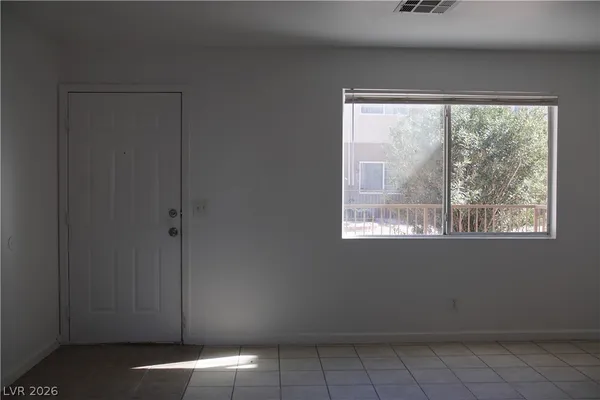 $1,250 | 1662 North Lamont Street, Unit 102, Las Vegas, NV 89115