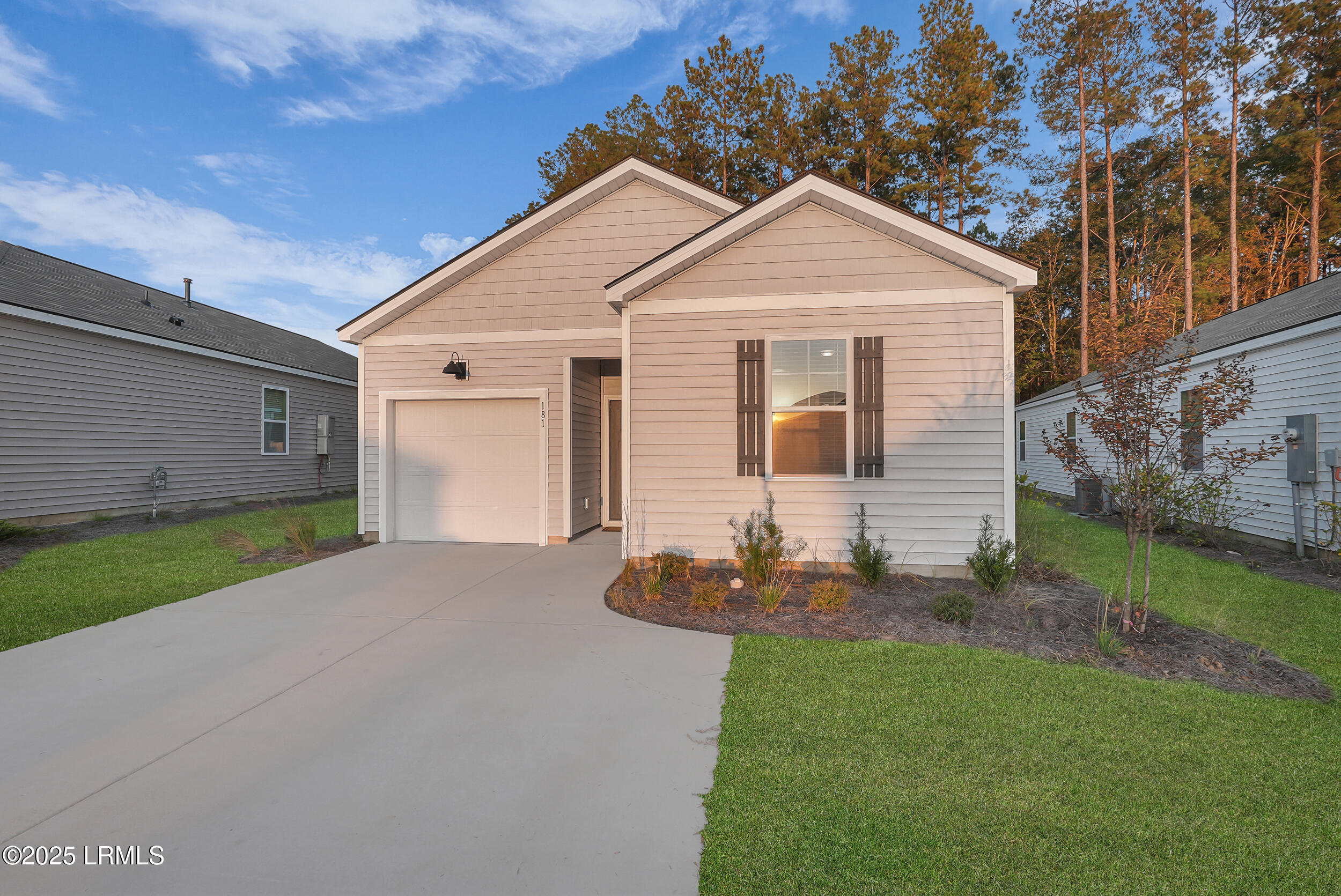 181 Holiday Street Ridgeland, SC 29936 - Photo 1 of 41 3_dsc00460-1