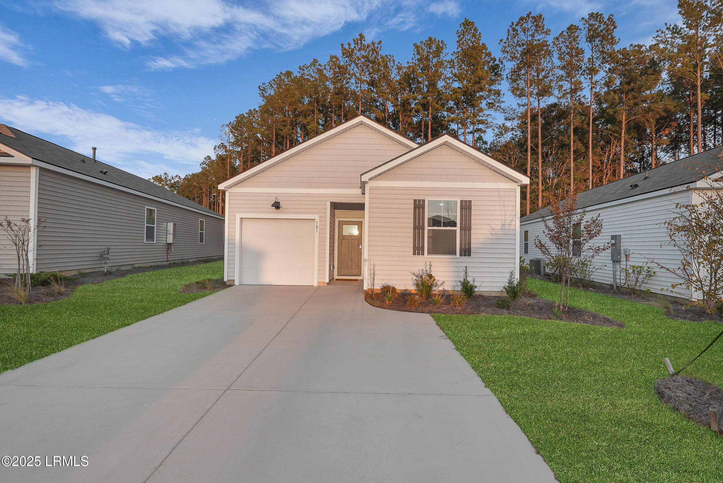 181 Holiday Street Ridgeland, SC 29936 - Photo 3 of 41 1_dsc00455-1