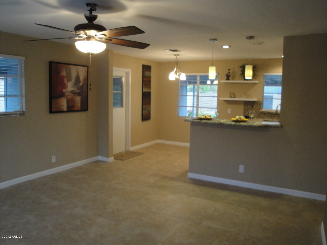 2315 West Osborn Road Phoenix, AZ 85015 - Photo 2 of 18 Family room
