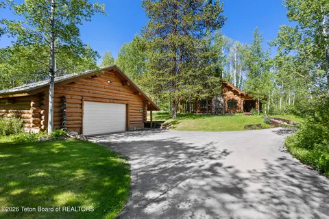 $1,950,000 | 9952 Aspen Lane, Victor, ID 83455