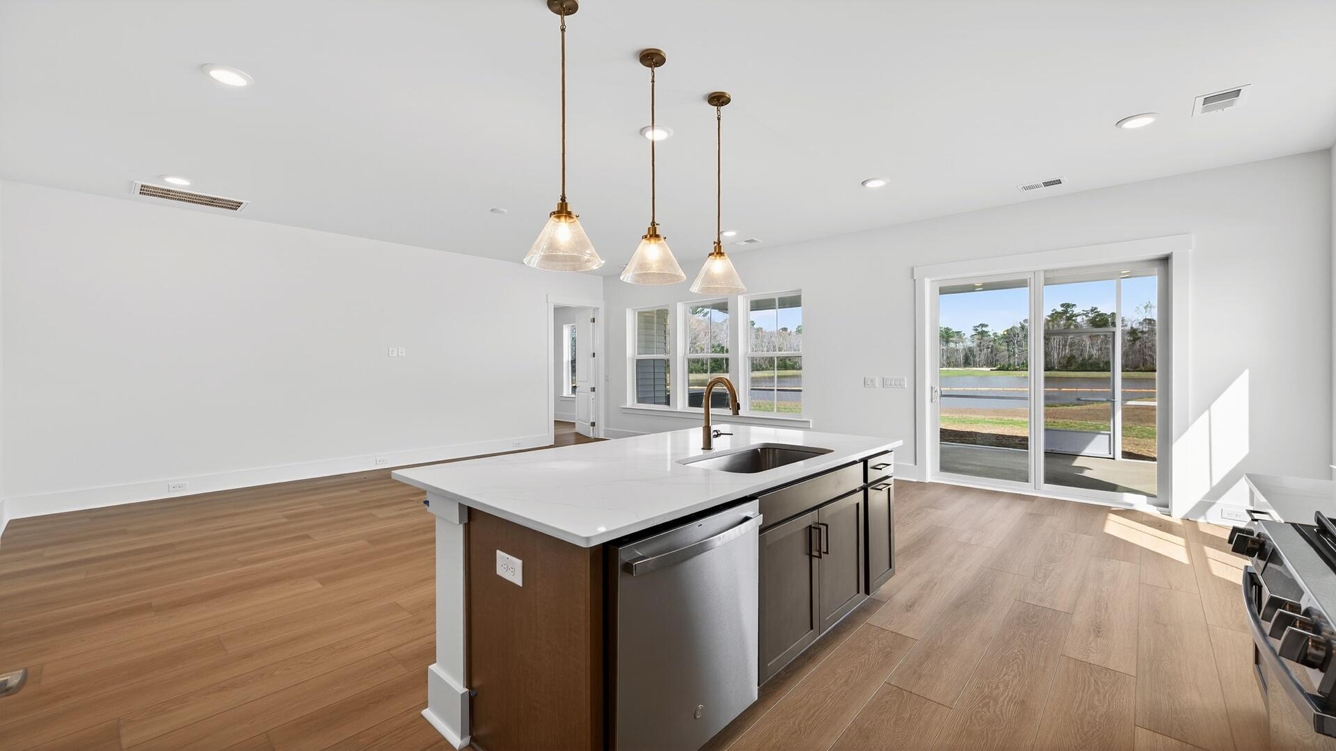 504 Ocean Mist Way Summerville, SC 29486 - Photo 8 of 17 Kitchen(1)