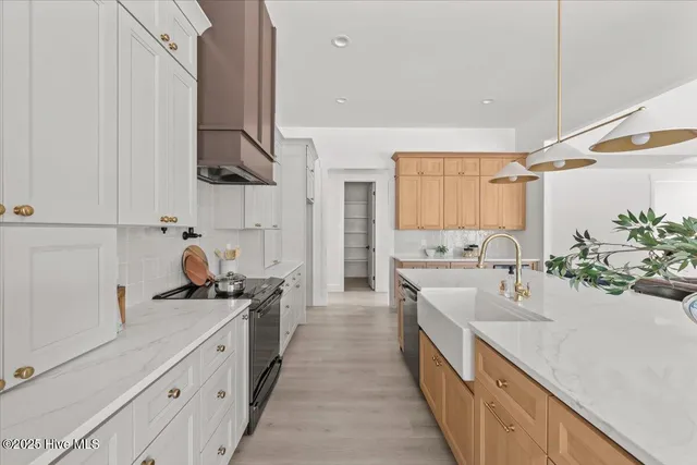 $917,695 | 150 Sugar Sand Lane, West End, NC 27376