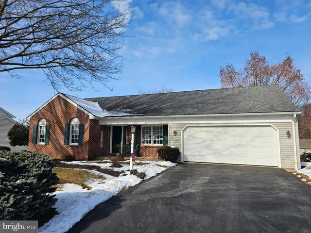 $385,000 | 60 Chapel View Drive, Reinholds, PA 17569