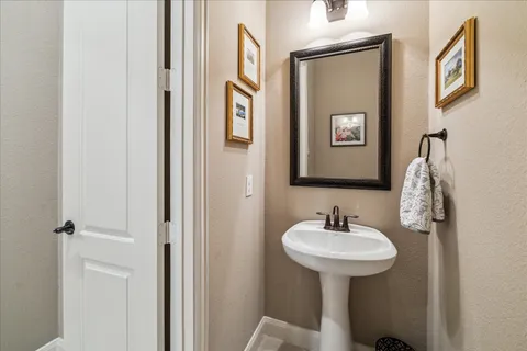 $549,500 | 17222 Blanton Forest Drive, Atascocita, TX 77346