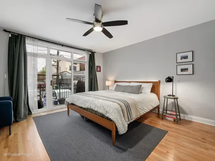 $700,000 | 1945 West Erie Street, Unit 1W, Chicago, IL 60622