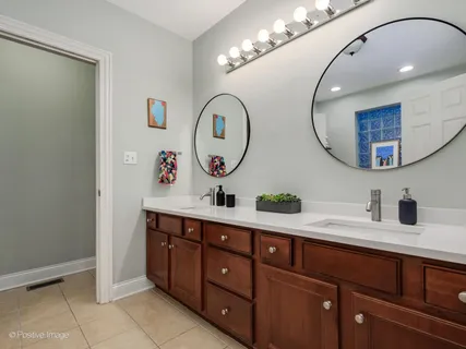 $700,000 | 1945 West Erie Street, Unit 1W, Chicago, IL 60622