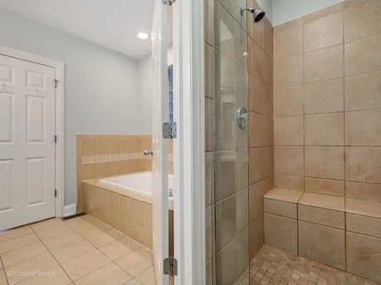 $700,000 | 1945 West Erie Street, Unit 1W, Chicago, IL 60622