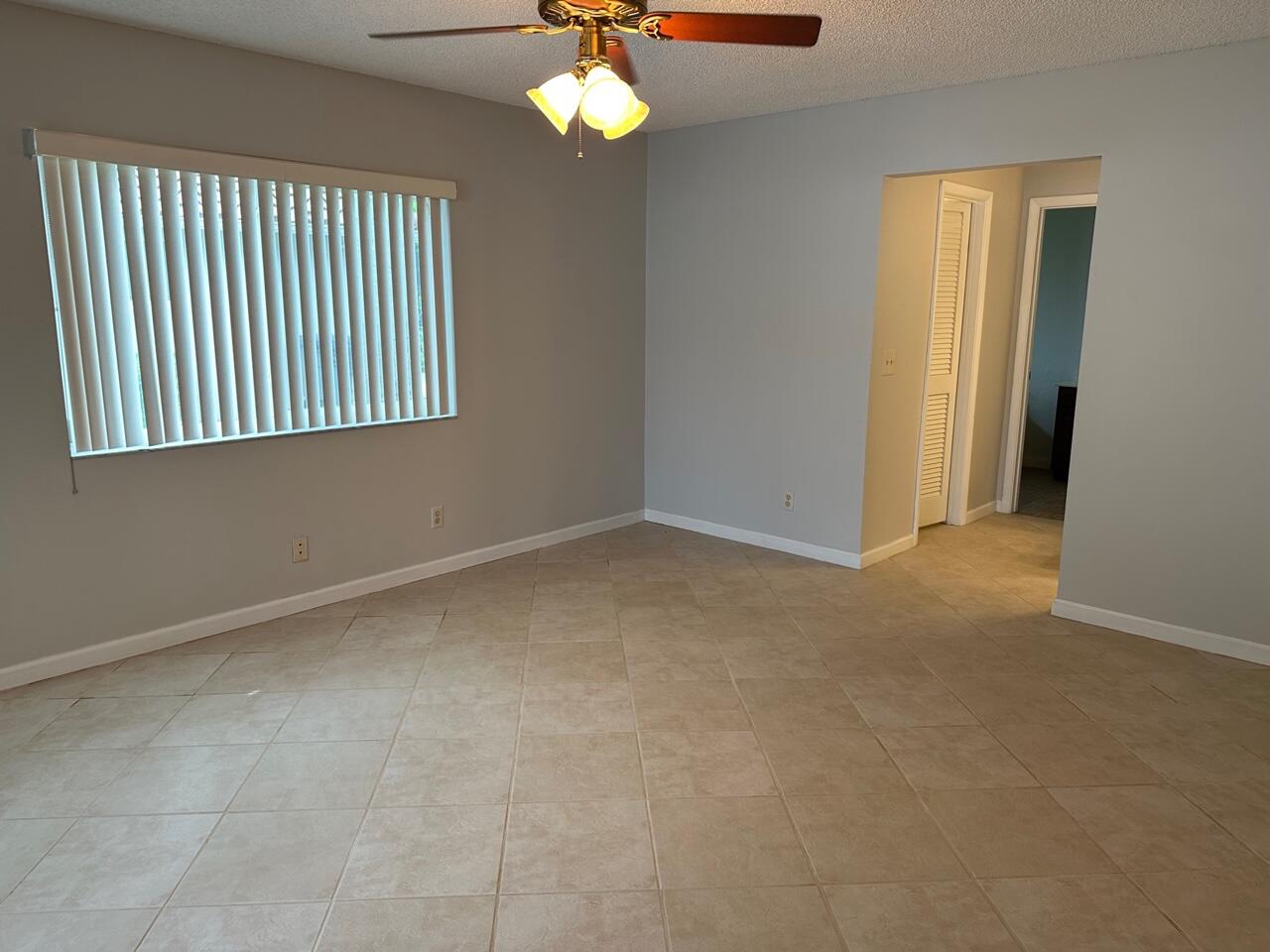 22421 Ensenada Way Boca Raton, FL 33433 - Photo 5 of 22 IMG_9241