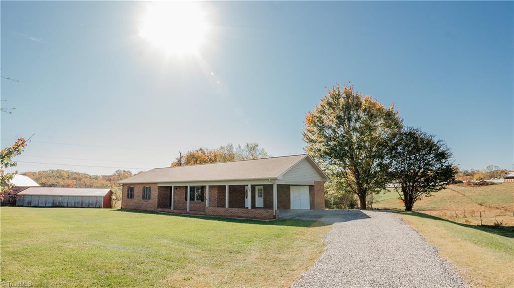 668 Tom Jones Road Ararat, NC 27007 - Photo 3 of 35 Gallery Image 3
