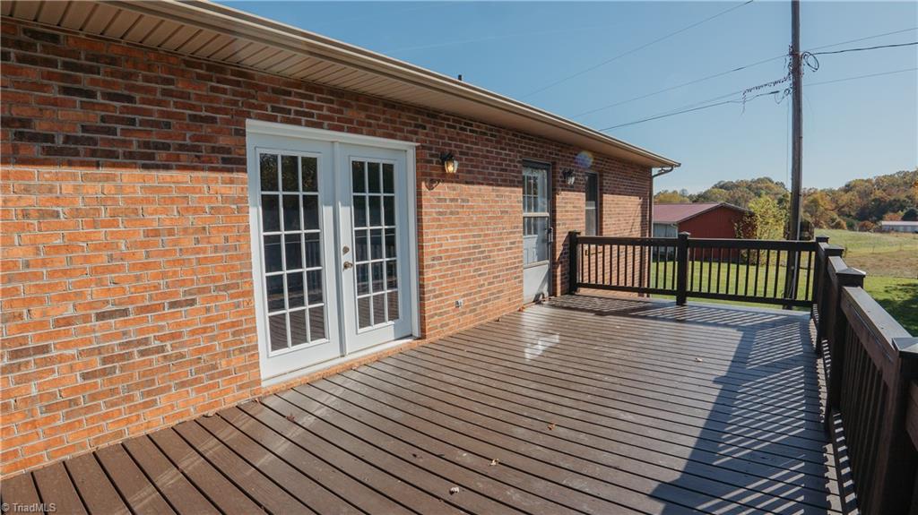 668 Tom Jones Road Ararat, NC 27007 - Photo 7 of 35 Gallery Image 7