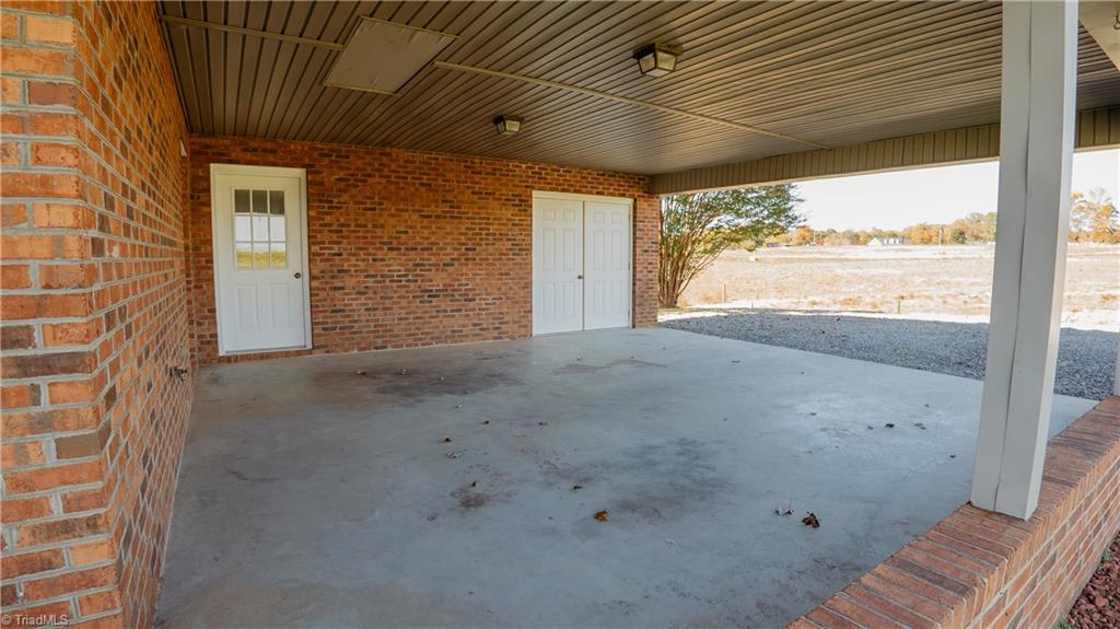 668 Tom Jones Road Ararat, NC 27007 - Photo 10 of 35 Gallery Image 10