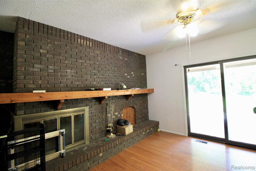 8050 North Genesee Road Mount Morris, MI 48458 - Photo 7 of 24