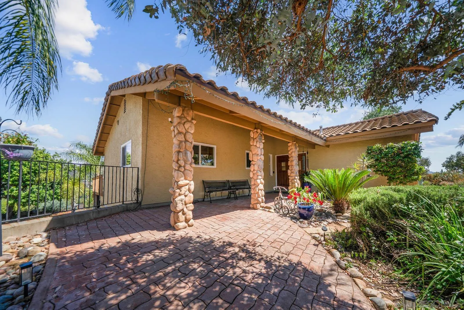 9895 El Capitan Real Road El Cajon, CA 92021 - Photo 3 of 48 Gallery Image 3