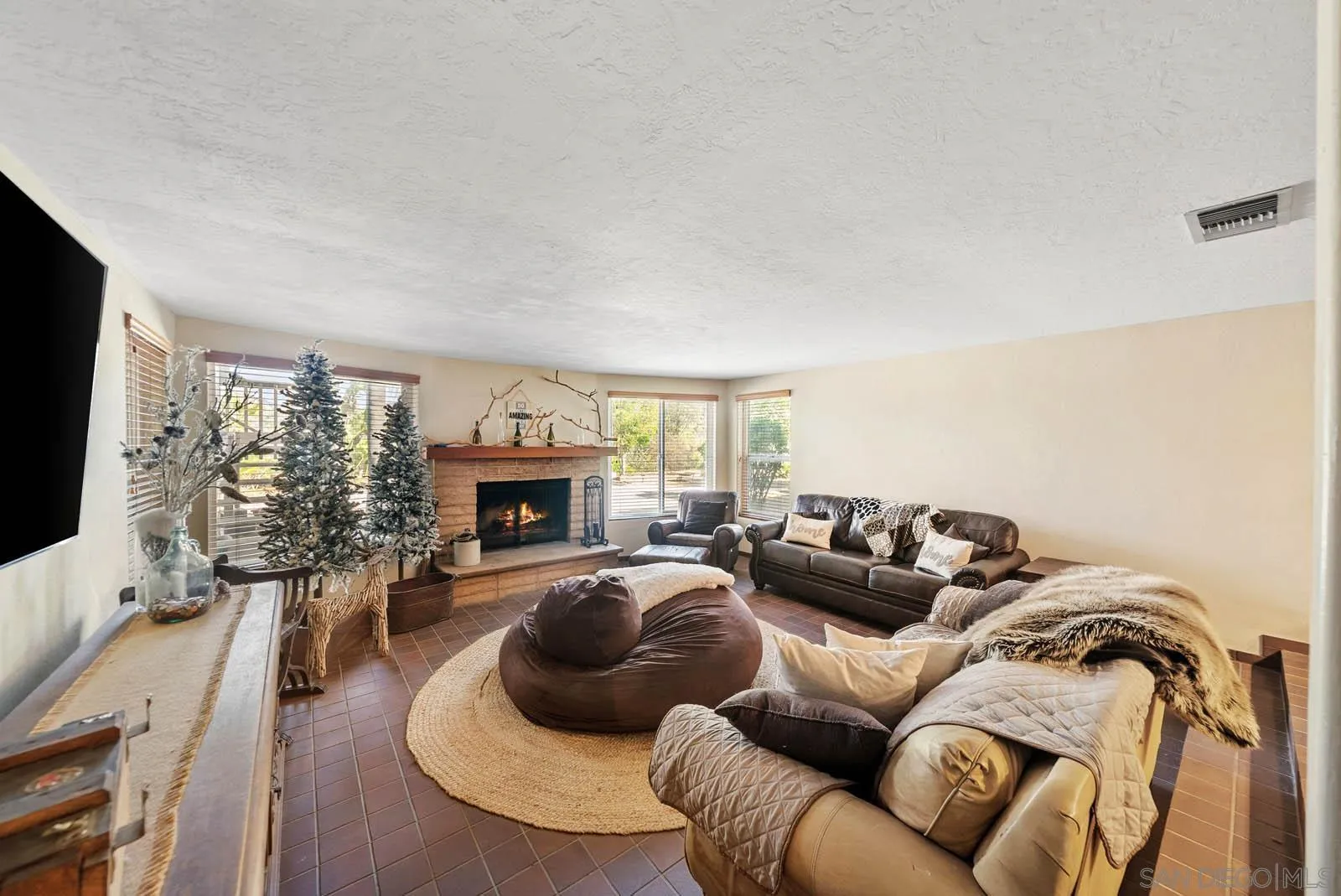 9895 El Capitan Real Road El Cajon, CA 92021 - Photo 31 of 48 Gallery Image 31