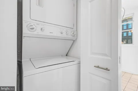 $444,000 | 1749 L Street Northeast, Washington, DC 20002