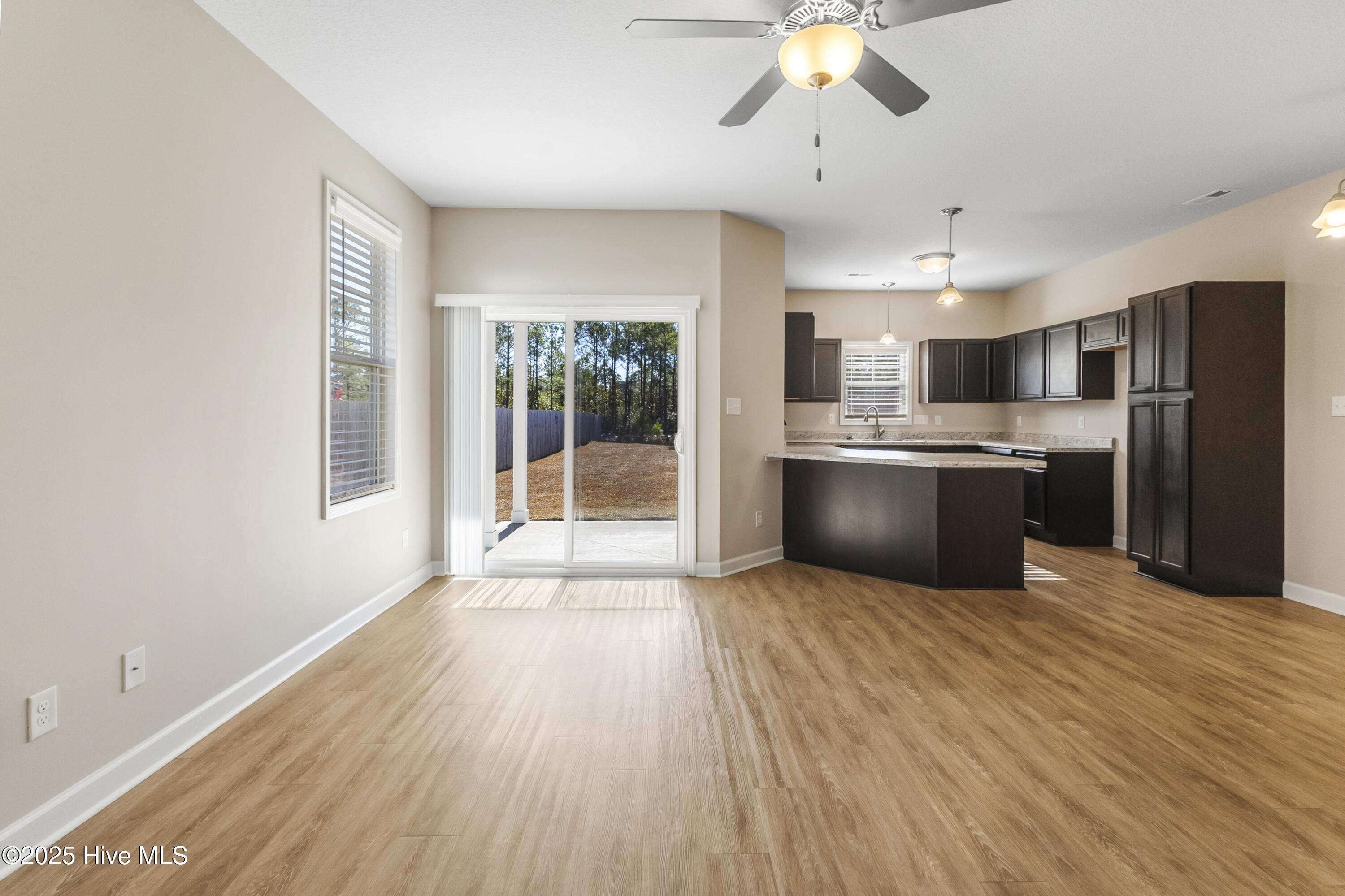 414 Vandemere Court Holly Ridge, NC 28445 - Photo 11 of 40 IMG_1525