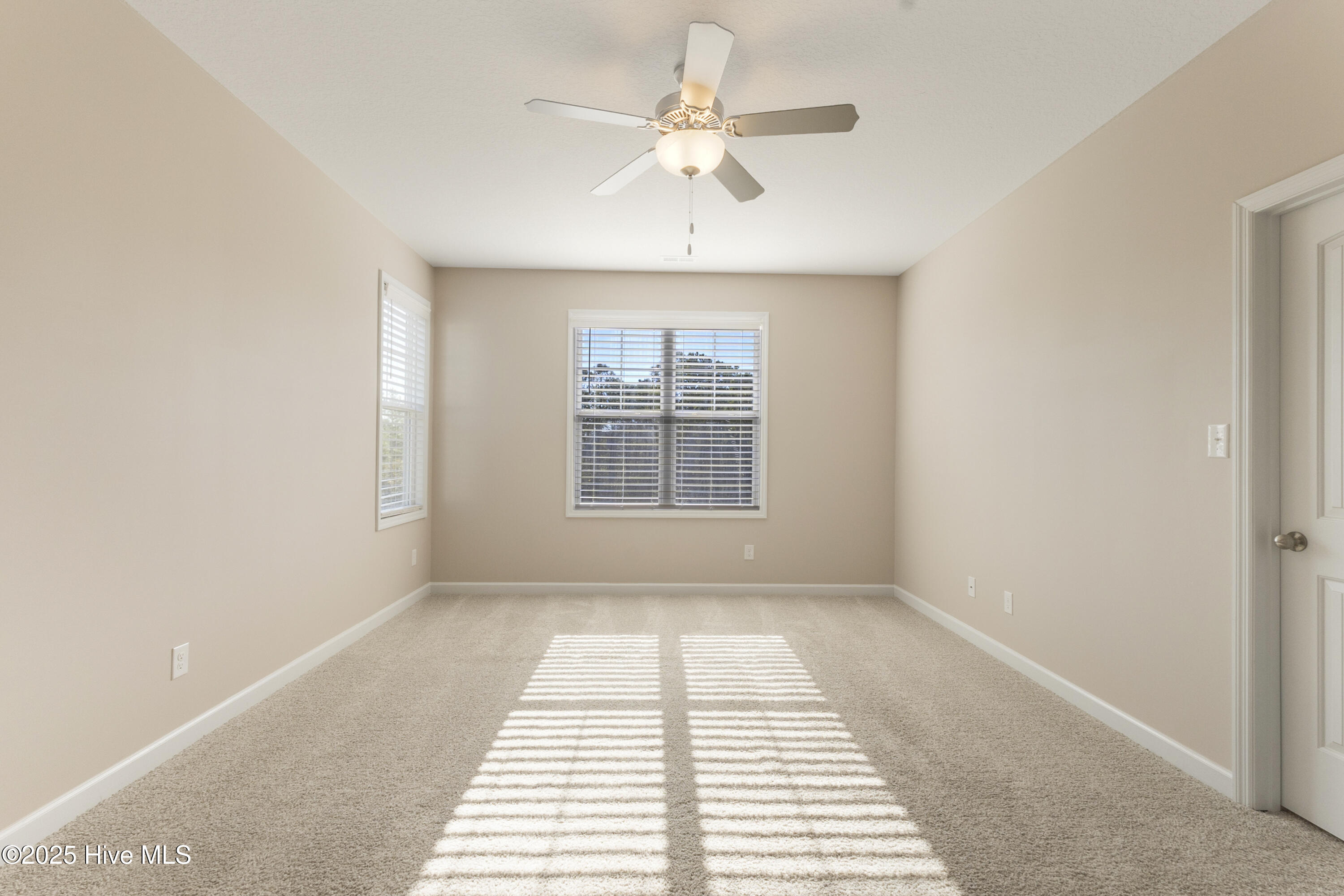 414 Vandemere Court Holly Ridge, NC 28445 - Photo 16 of 40 IMG_1555