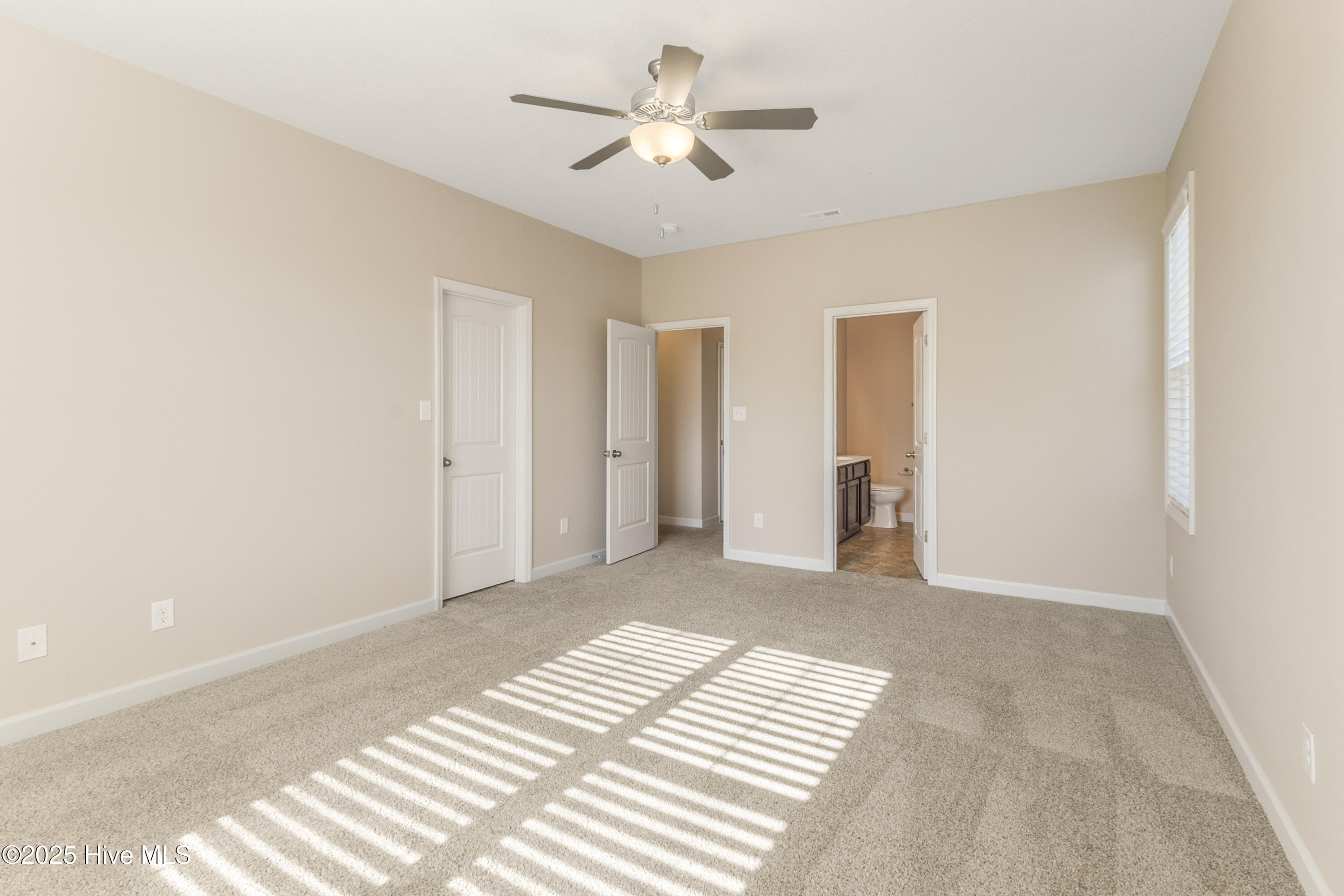 414 Vandemere Court Holly Ridge, NC 28445 - Photo 17 of 40 IMG_1558