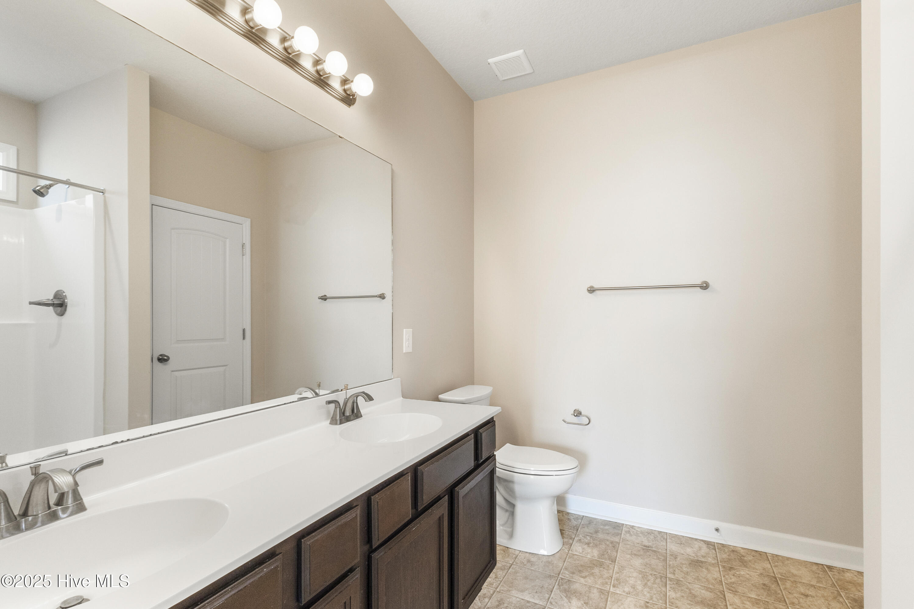 414 Vandemere Court Holly Ridge, NC 28445 - Photo 18 of 40 IMG_1561