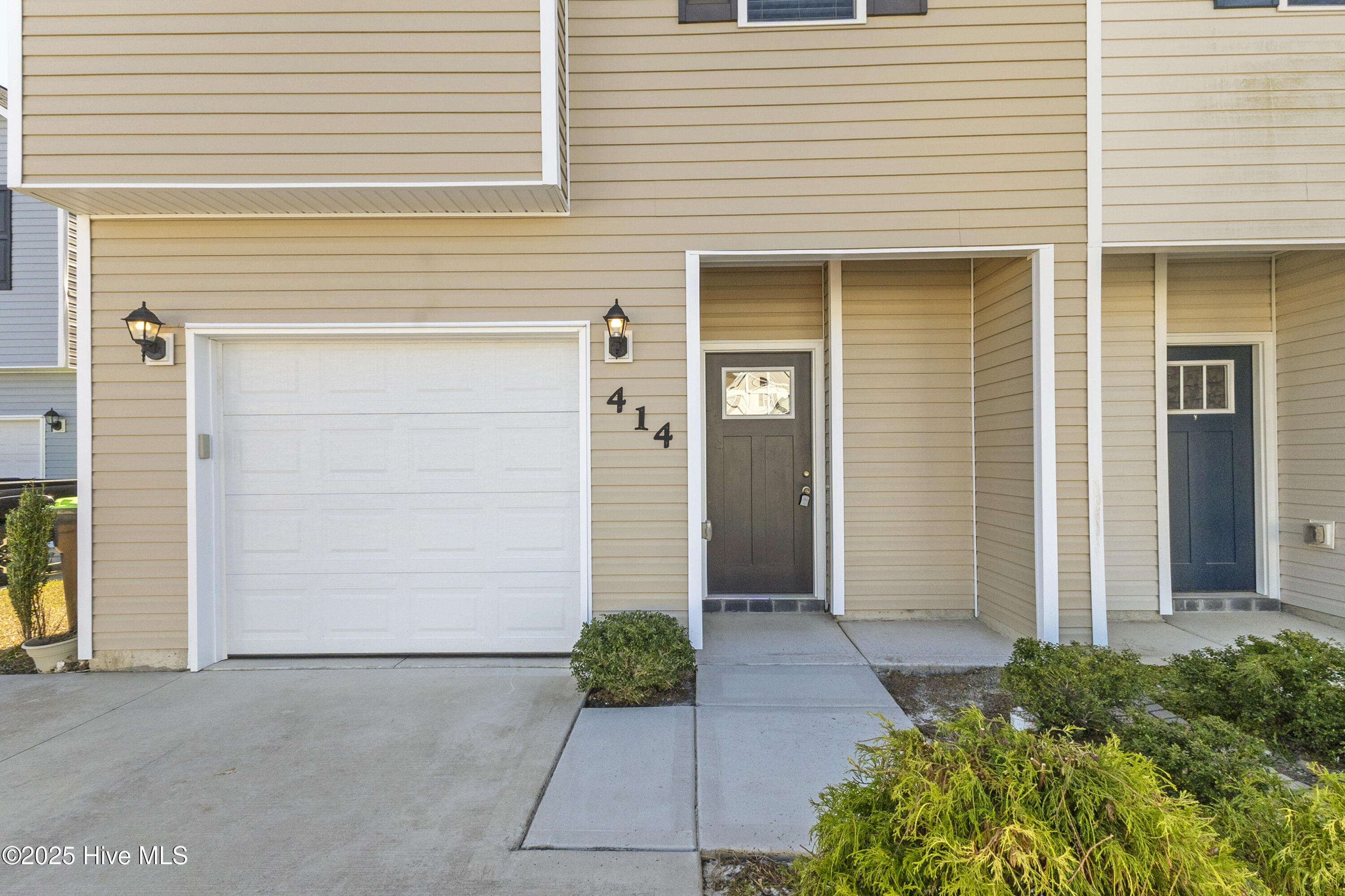 414 Vandemere Court Holly Ridge, NC 28445 - Photo 5 of 40 IMG_1609
