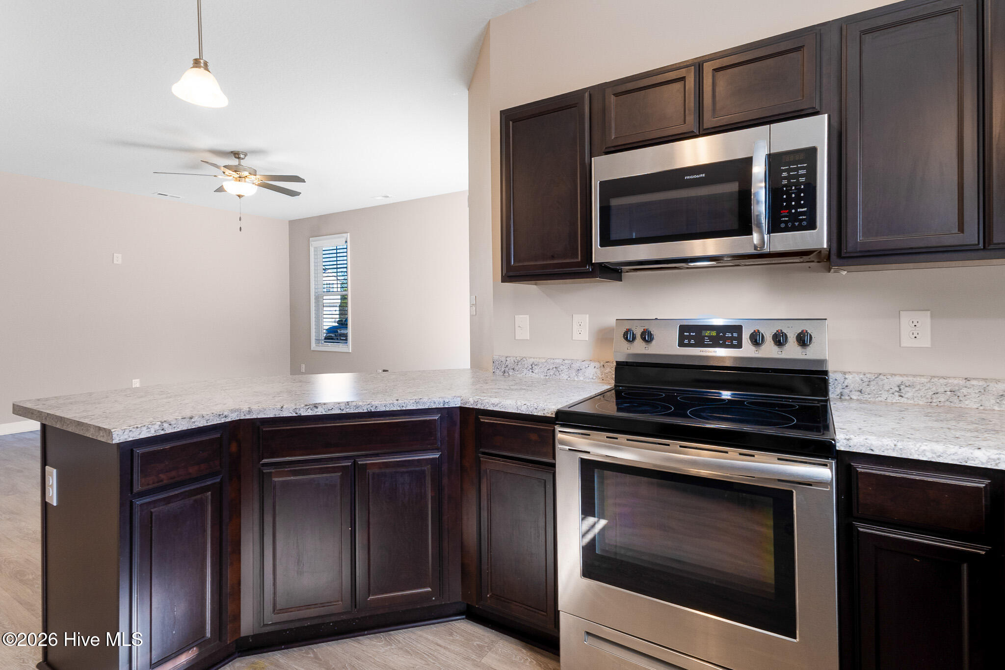 414 Vandemere Court Holly Ridge, NC 28445 - Photo 10 of 40 IMG_1518