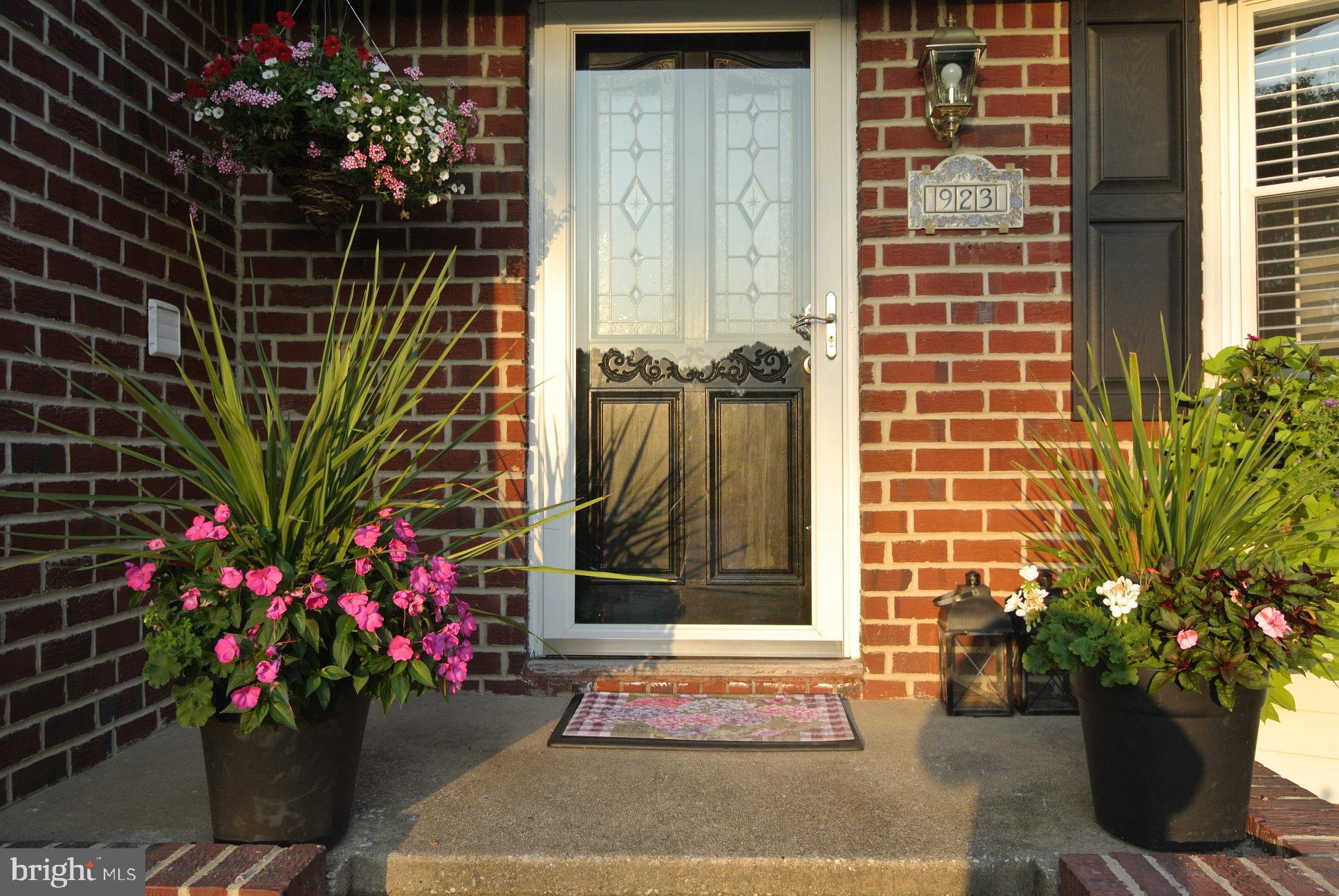 923 Starbit Road Baltimore, MD 21286 - Photo 2 of 70 Gallery Image 2