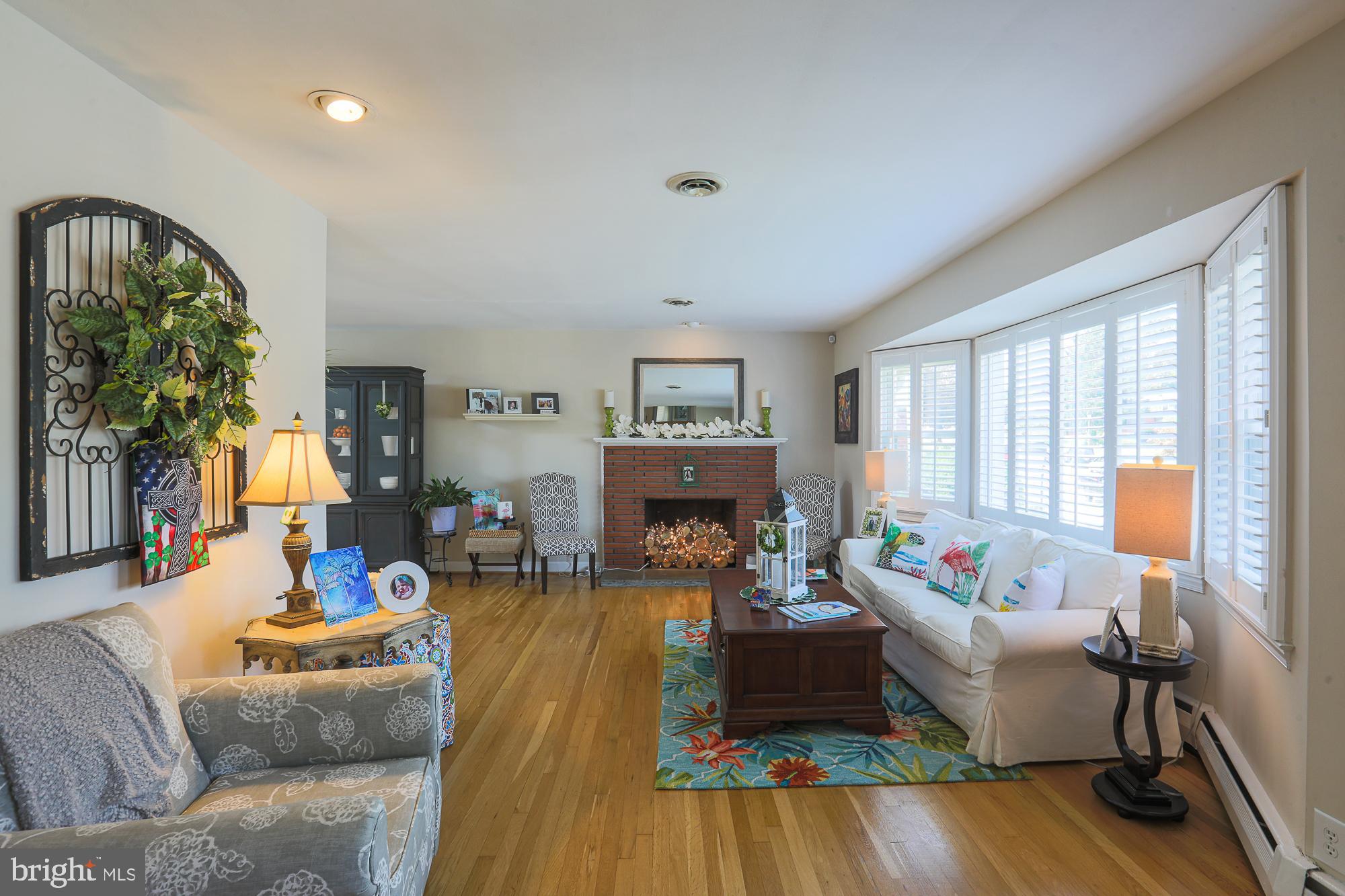 923 Starbit Road Baltimore, MD 21286 - Photo 4 of 70 Gallery Image 4