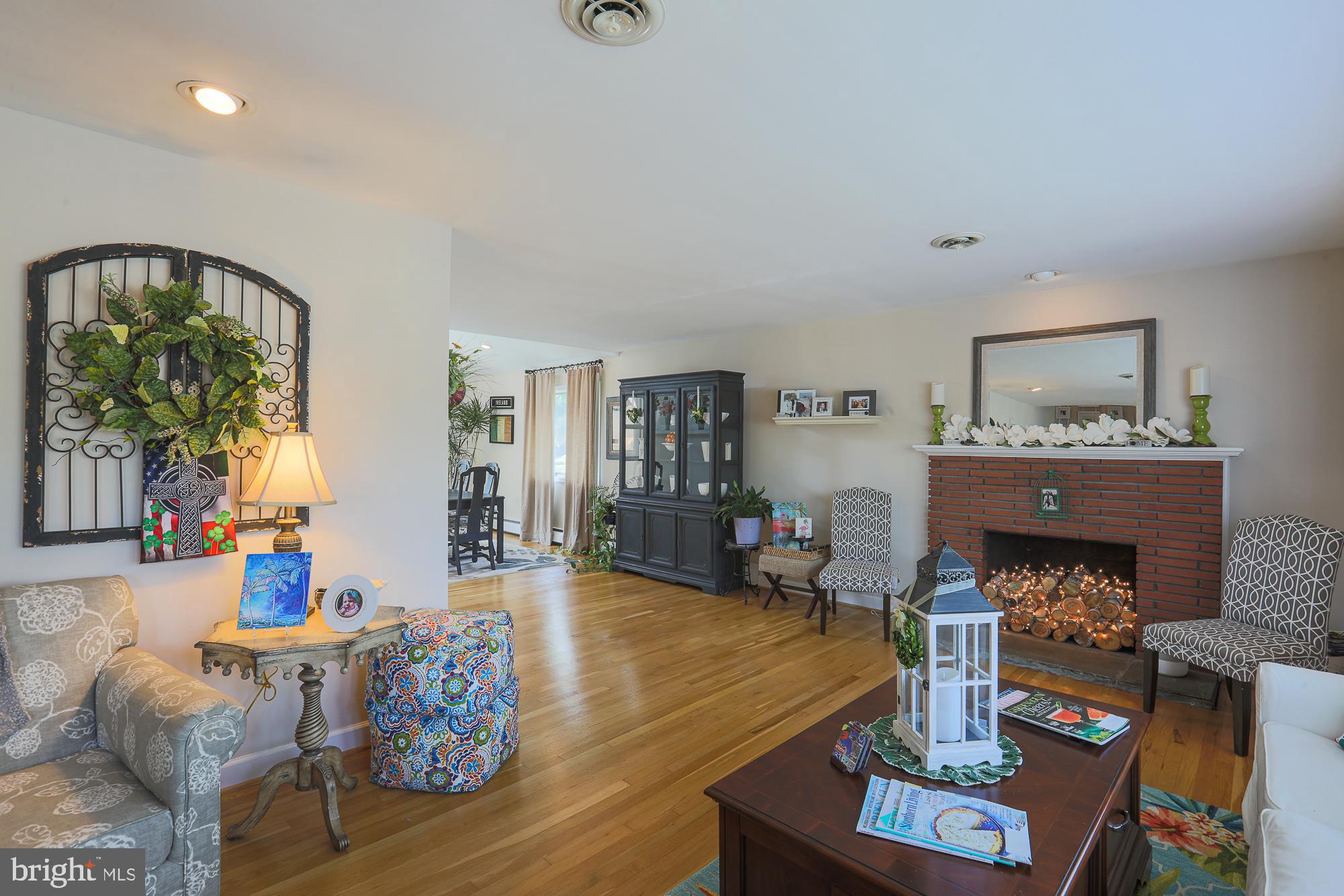 923 Starbit Road Baltimore, MD 21286 - Photo 6 of 70 Gallery Image 6
