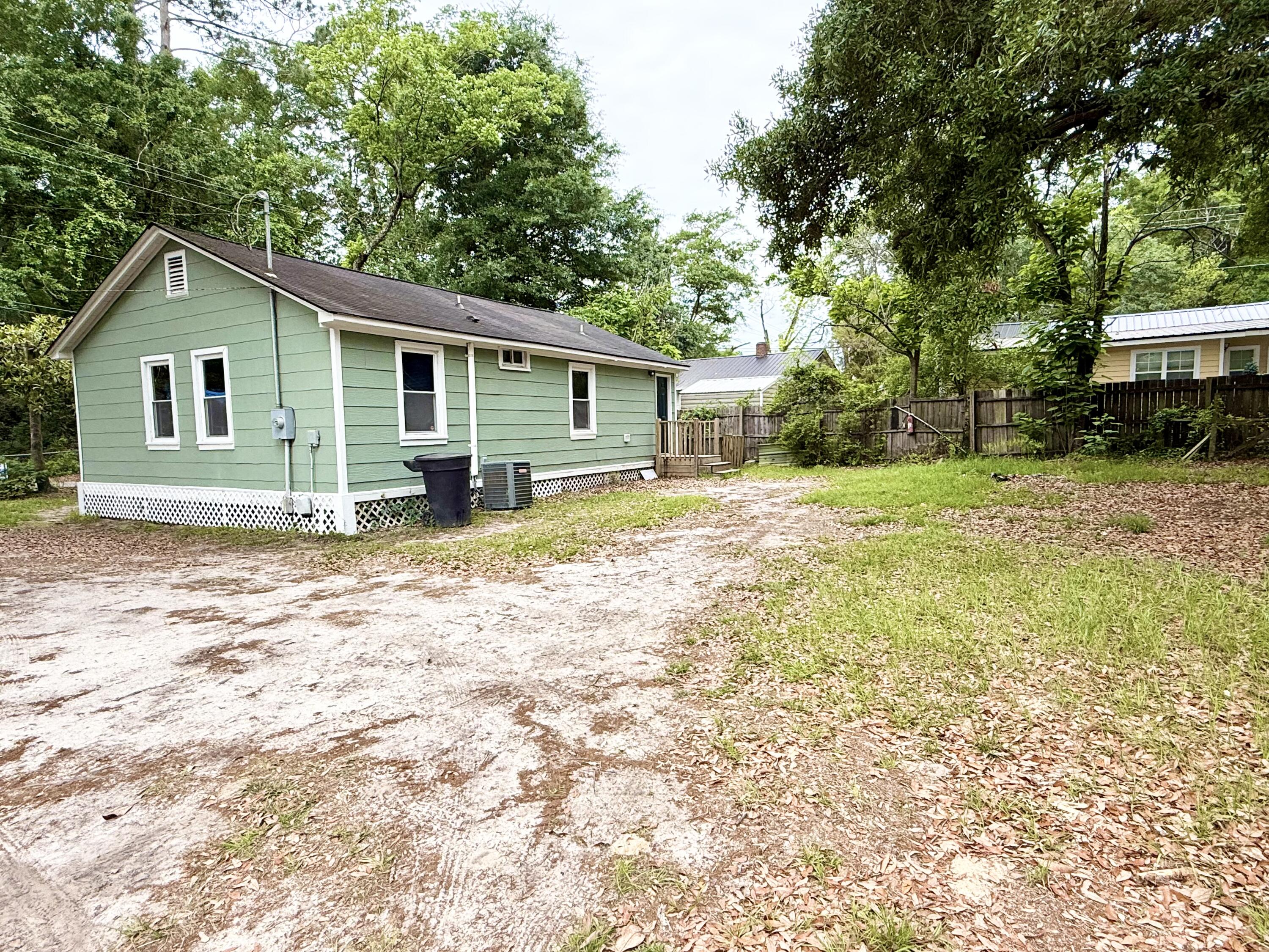 307 Mill Street Walterboro, SC 29488 - Photo 4 of 16 back