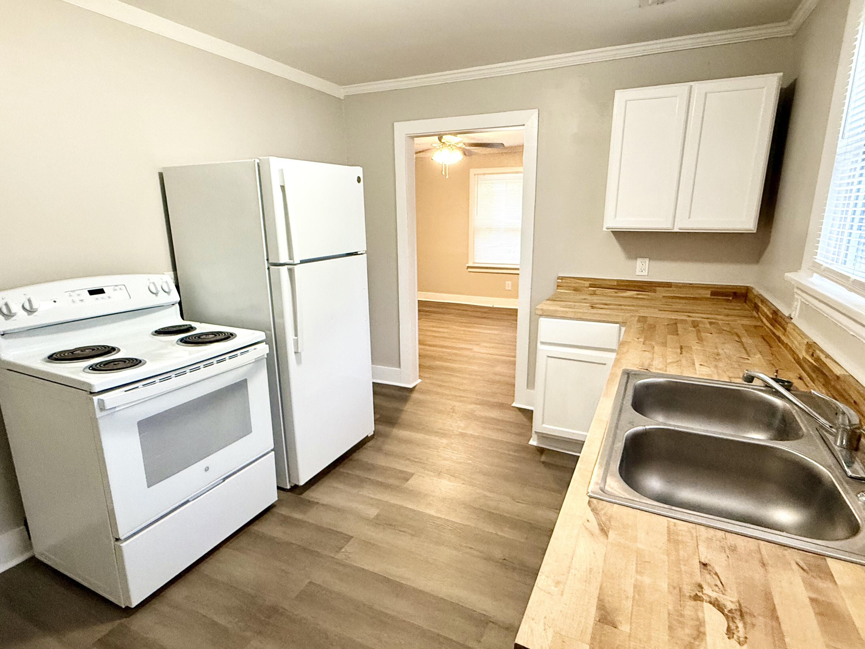 307 Mill Street Walterboro, SC 29488 - Photo 7 of 16 kitchen