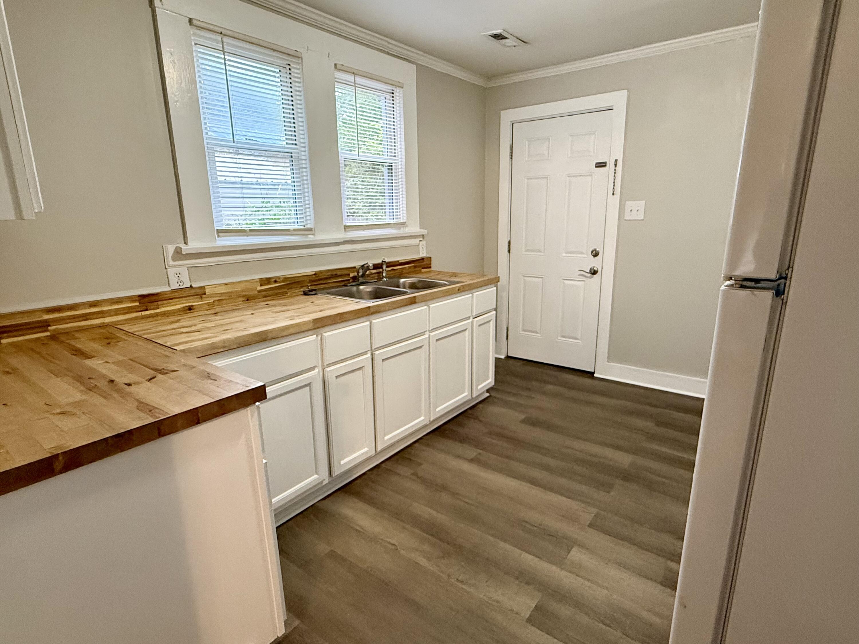 307 Mill Street Walterboro, SC 29488 - Photo 8 of 16 kitchen
