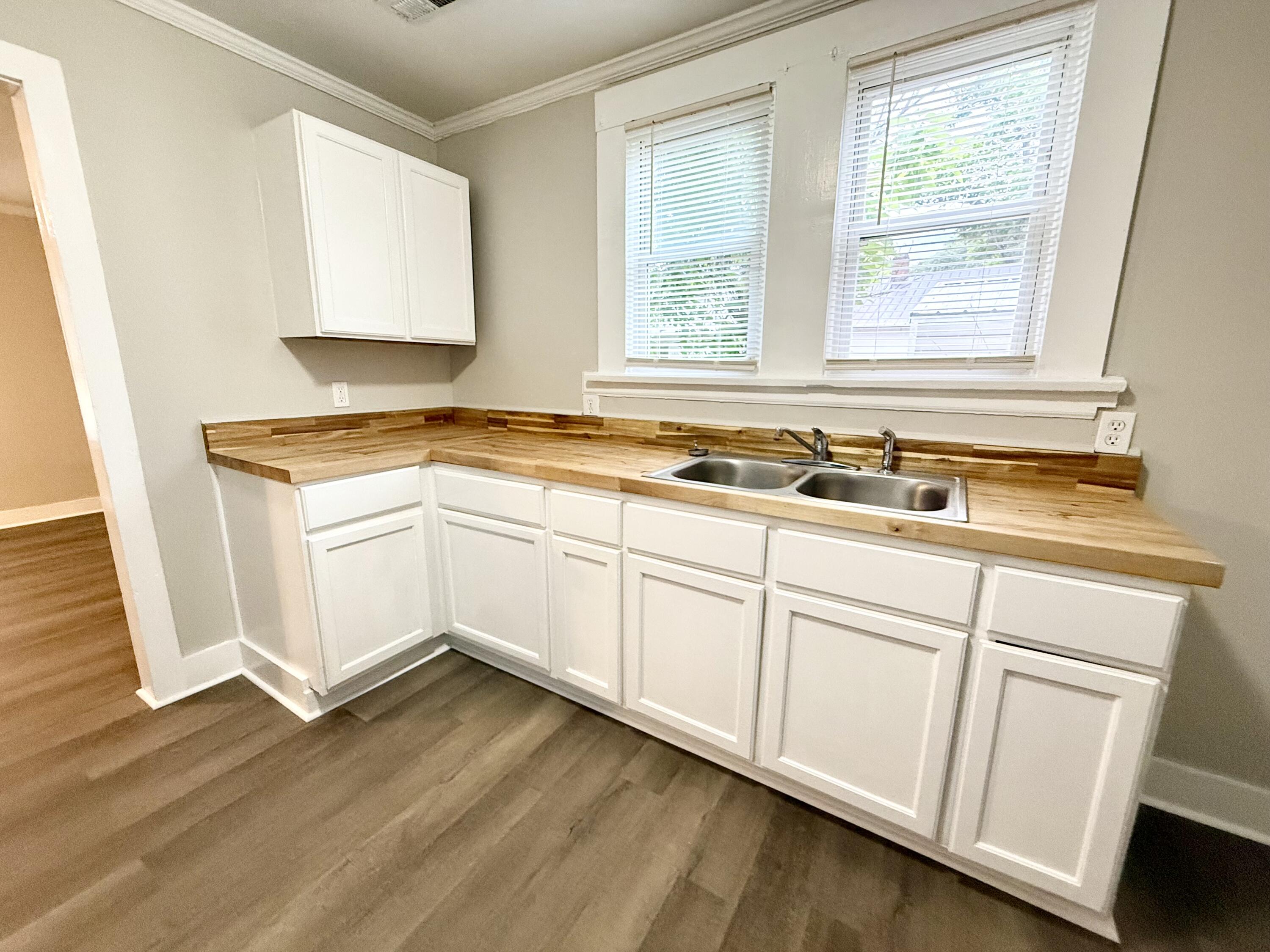 307 Mill Street Walterboro, SC 29488 - Photo 10 of 16 kitchen