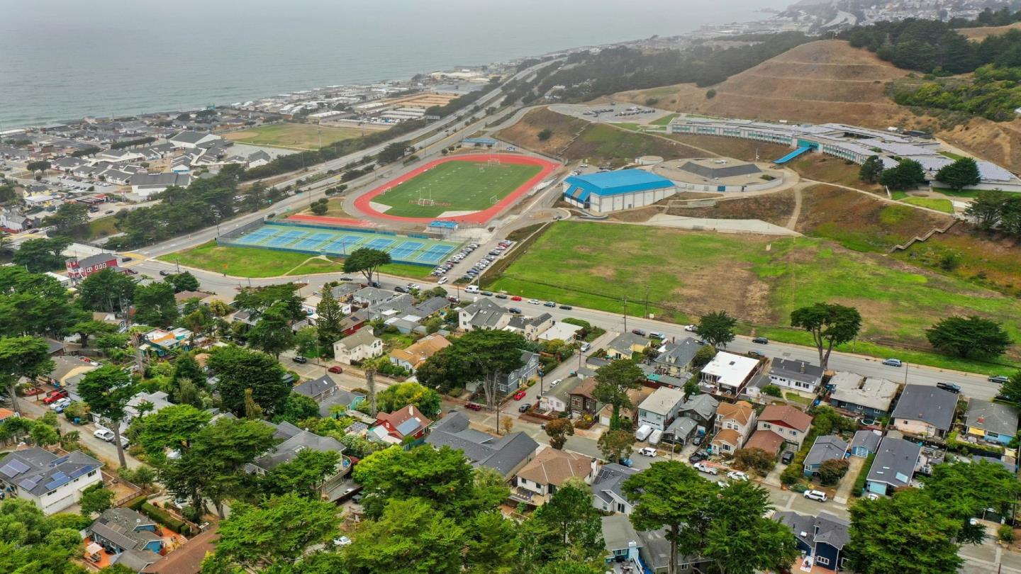 353 Carmel Avenue Pacifica, CA 94044 - Photo 6 of 8