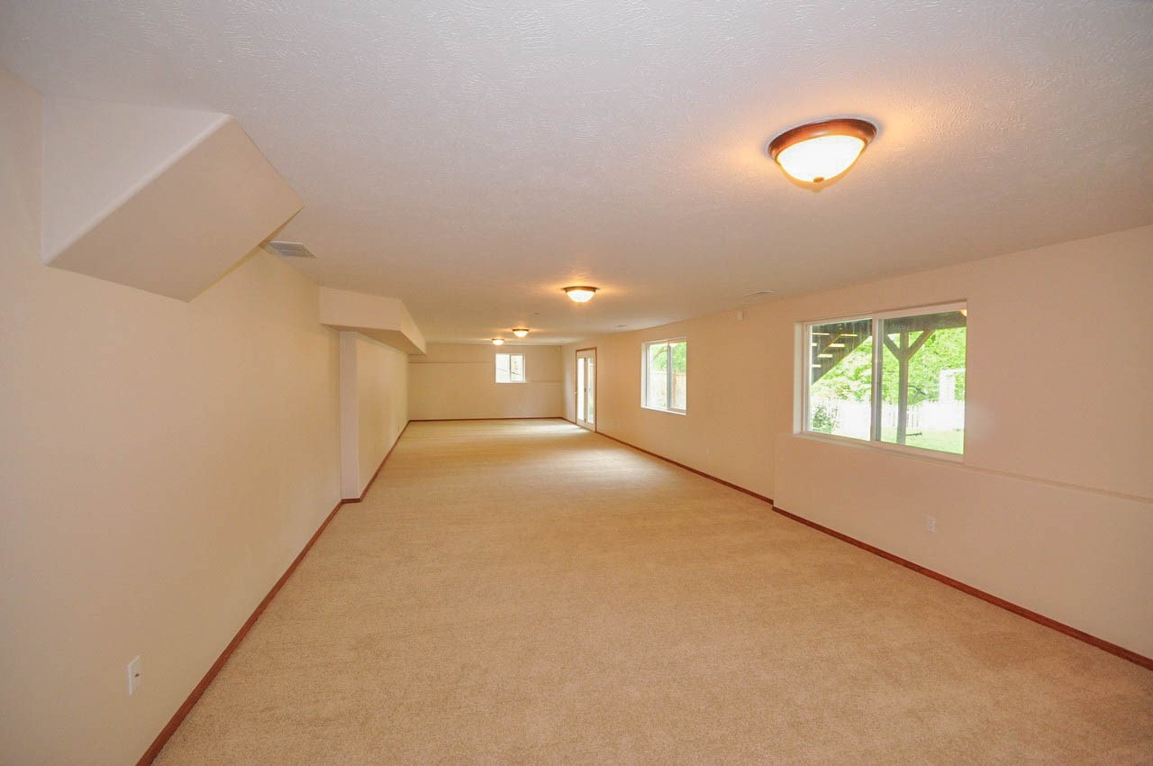9606 North Ridgecrest Drive Spokane, WA 99208 - Photo 14 of 20 Gallery Image 14