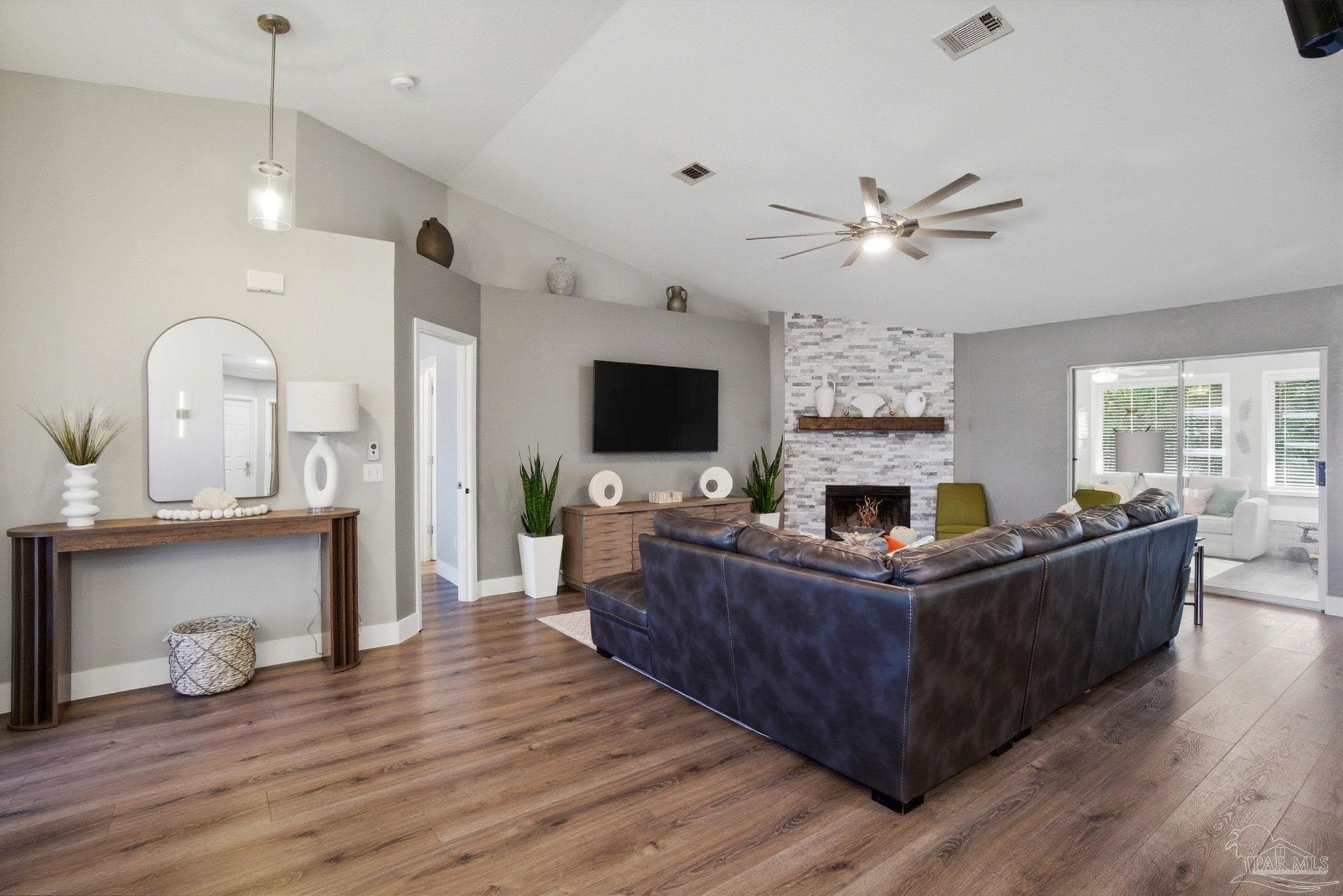 908 Valley Ridge Drive Pensacola, FL 32514 - Photo 6 of 37