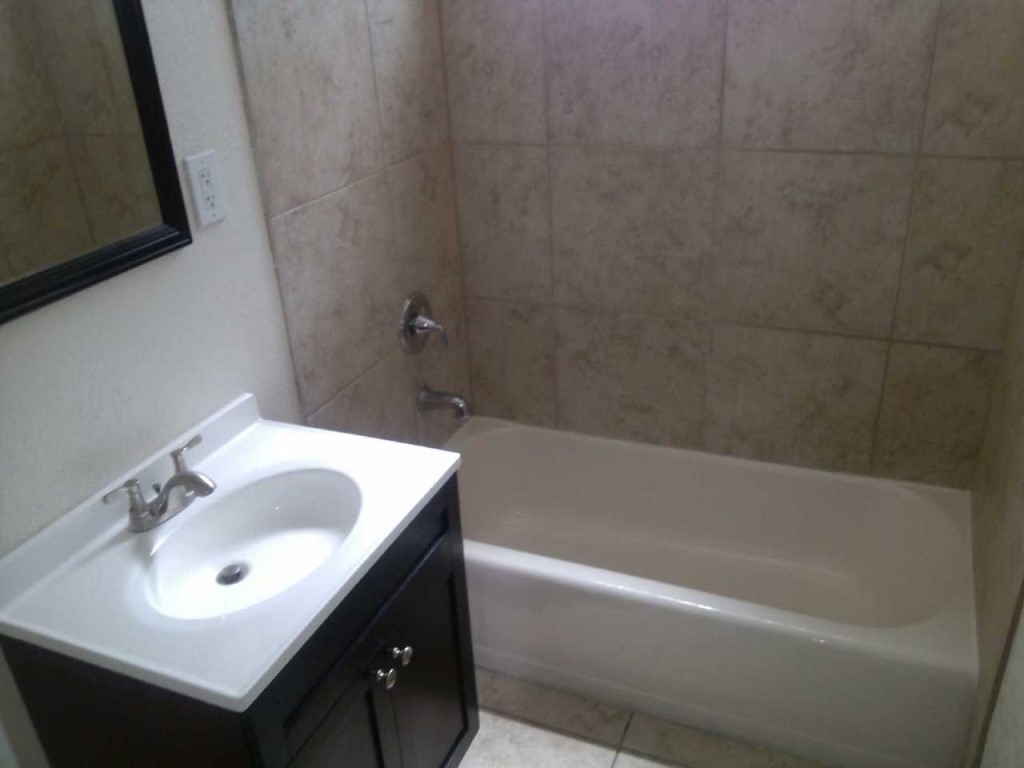 1041 West Reeve Street Compton, CA 90220 - Photo 3 of 18 Unit 3 BA