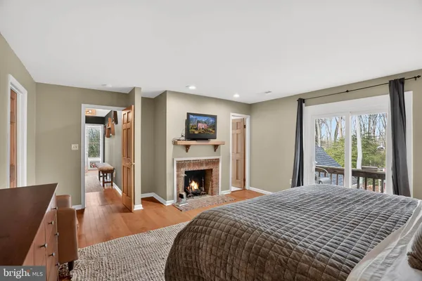 $885,000 | 10401 3 Doctors Road, Dunkirk, MD 20754