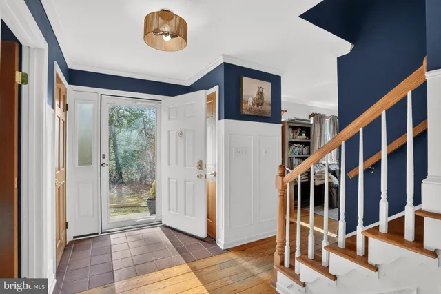 $920,000 | 10401 3 Doctors Road, Dunkirk, MD 20754