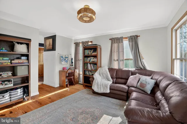 $920,000 | 10401 3 Doctors Road, Dunkirk, MD 20754