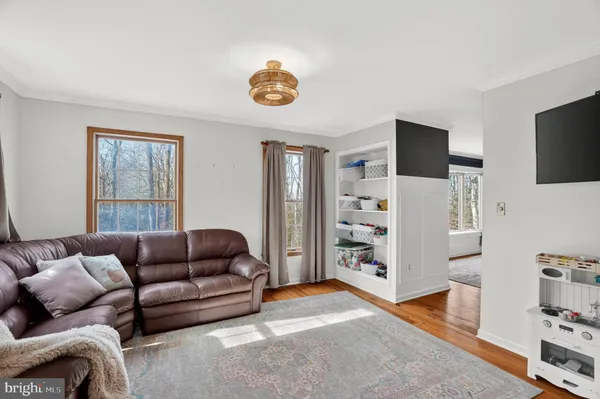 $885,000 | 10401 3 Doctors Road, Dunkirk, MD 20754