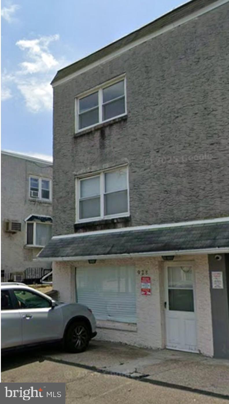 928 Fox Chase Road Jenkintown, PA 19046 - Photo 31 of 31 a car parked in front of a building