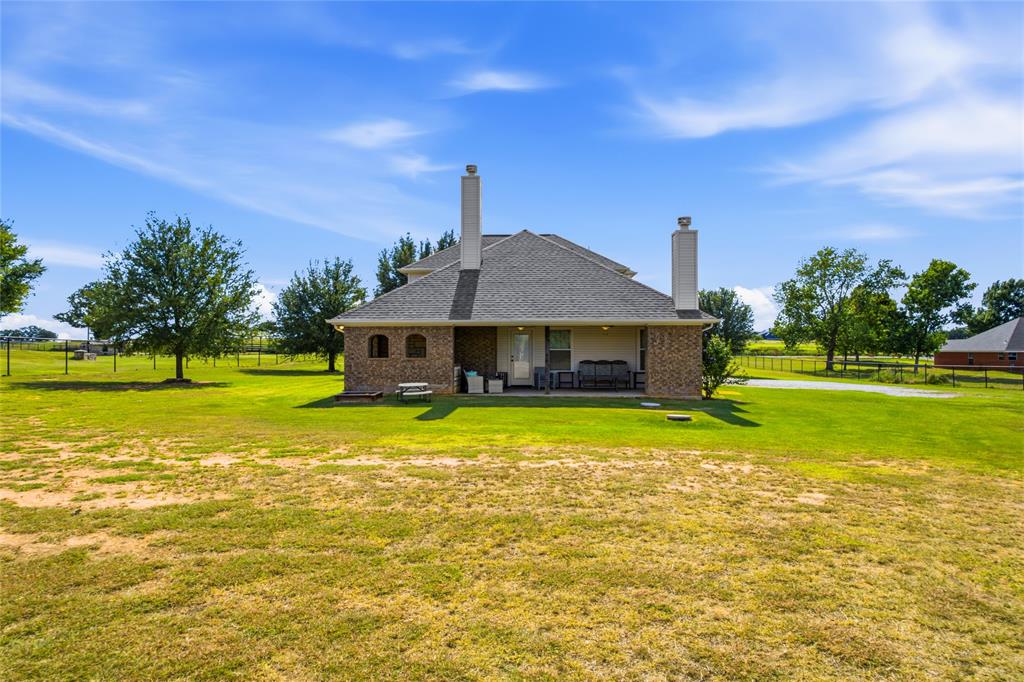 1389 Thomas Road Springtown, TX 76082 - Photo 25 of 36 Gallery Image 25